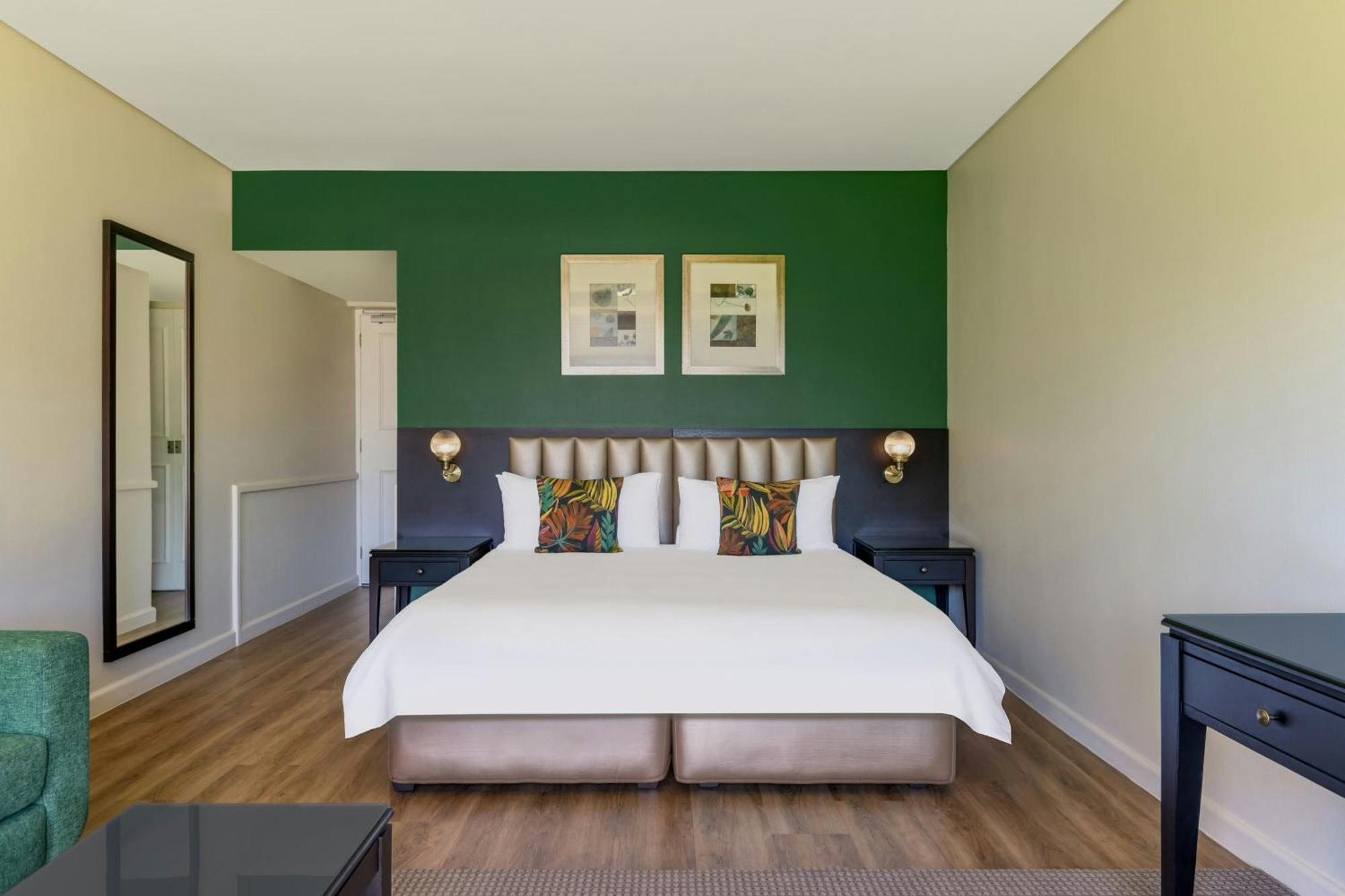 Hotel Lord Charles Hotel, Somerset West, A Tribute Portfolio 4*